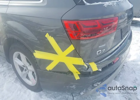 2018 Audi Q7 3.0T Premium z USA, uszkodzony, nr VIN WA1AAAF77JD053648